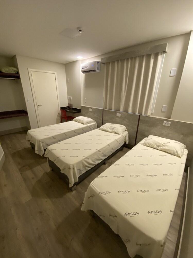 Hotel Avalon Maringa Economico エクステリア 写真
